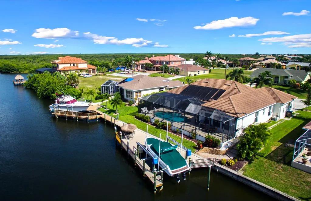 3 Bedrooms House Rental in Cape Coral, Florida