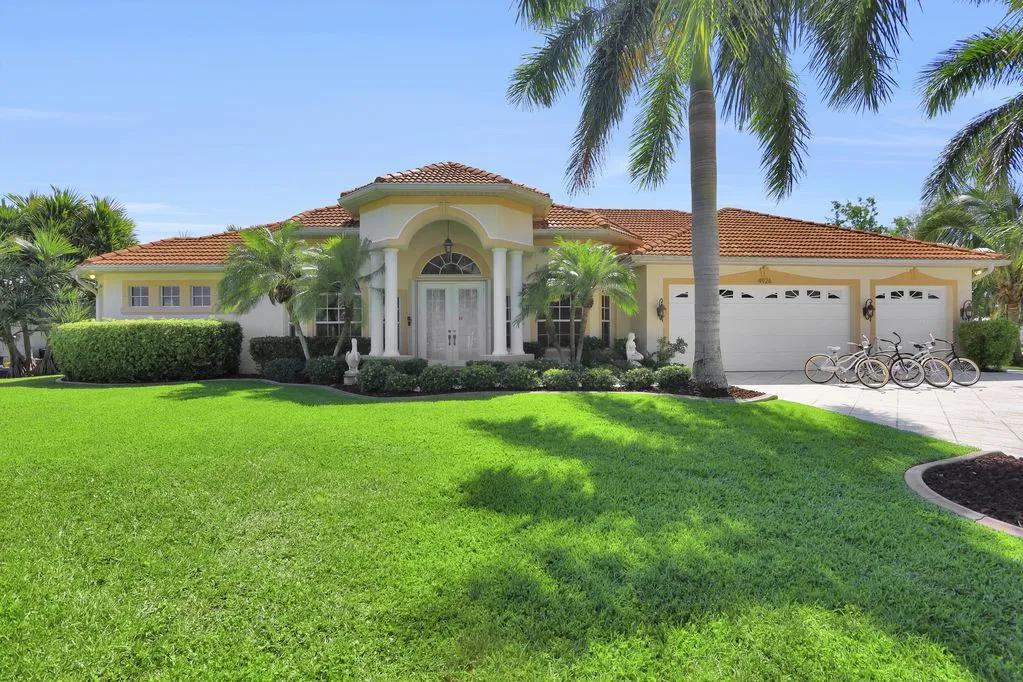 4 Bedrooms House Rental in Cape Coral, Florida