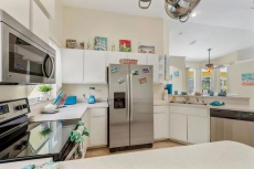 SUMMER SPECIAL $ 105 / night, vacation home with pool, Gulf access