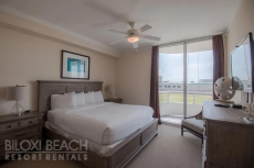 Beautiful Condo w/ WiFi, Great Balcony Views, Resort Gym & Pool Access