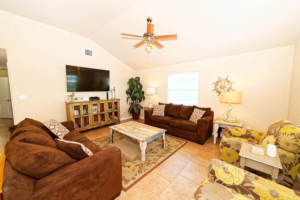 3 Bedrooms House Rental in Port Aransas, Texas