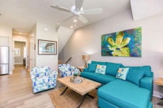 Luxe Palmilla Beach 3BR Townhome w/ Pool, Beach Access & Private Golf Cart!