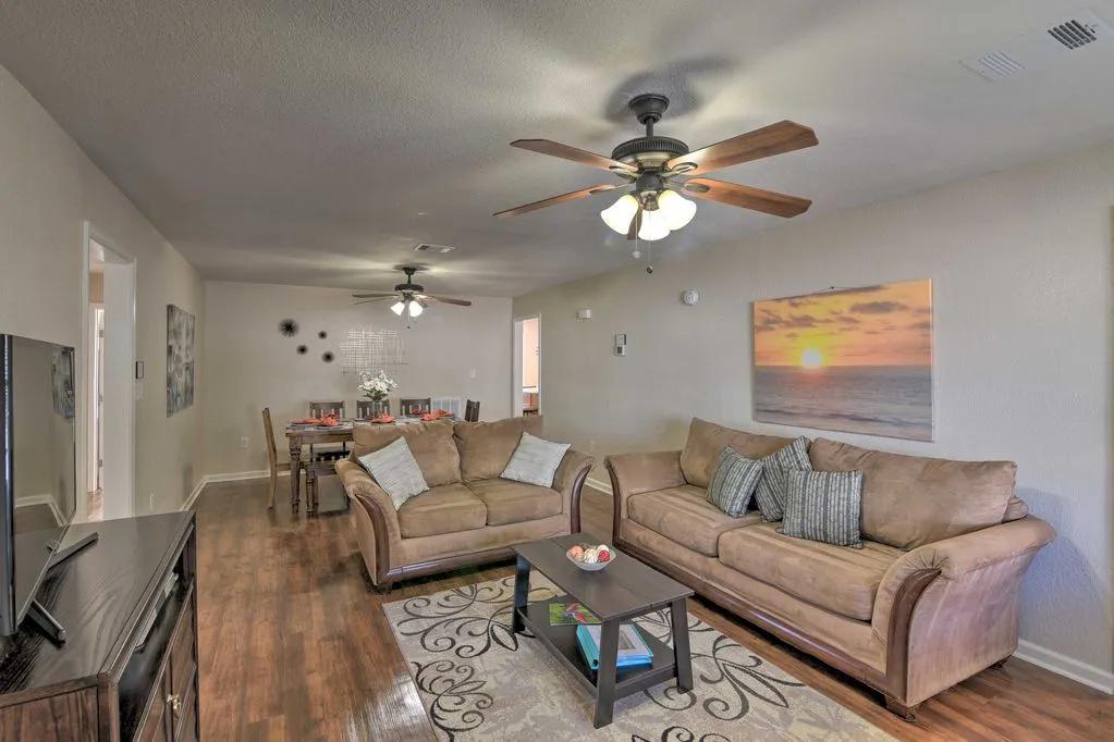 4 Bedrooms House Rental in Galveston, Texas