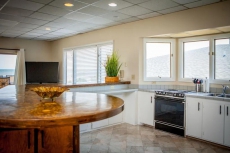 Rare Treat Ocean Front 4 bedroom with 40 x 21 foot roof top deck panoramic view