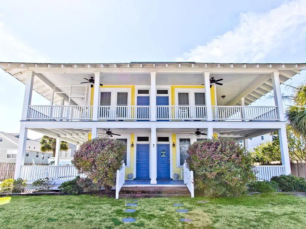 6 Bedrooms House Rental in Tybee Island, Georgia