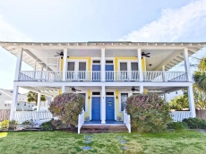 Sea View Cottage: 6 BR / 5 BA home in Tybee Island, Sleeps 20