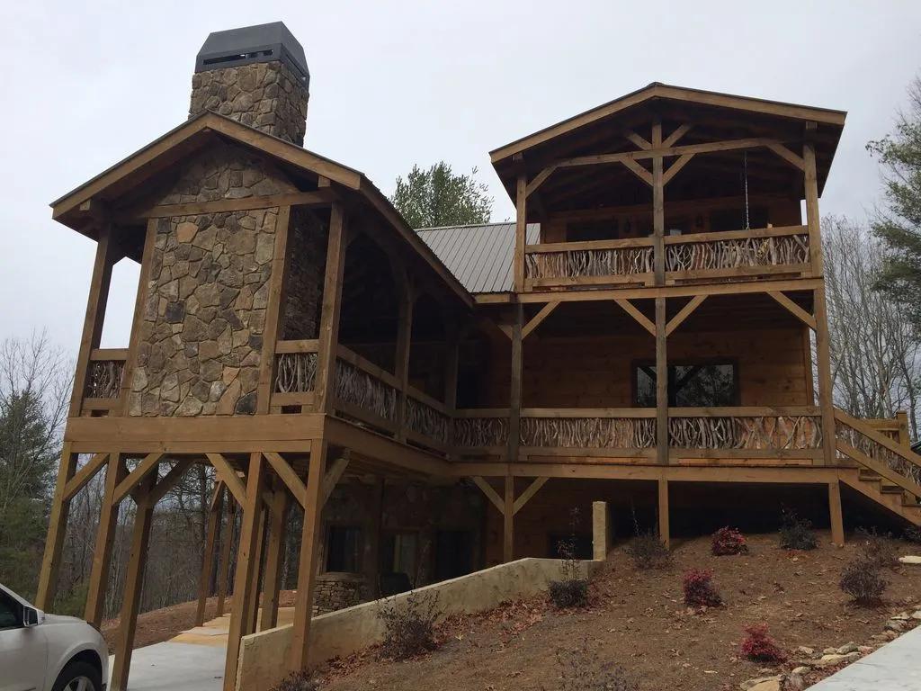 3 Bedrooms Cabin Rental in Northwest High Country, Georgia