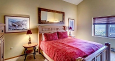 Bear Claw 405: 3 BR / 3 BA condo in Steamboat Springs, Sleeps 10
