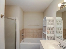 5554U: 2BR+den Sea Colony West condo | Private beach, pools, tennis & more!