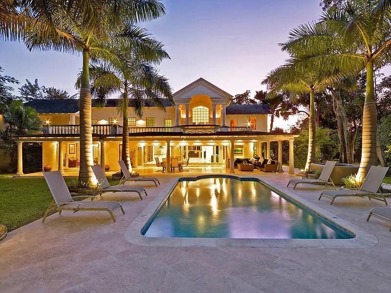 4 Bedrooms Villa Rental in Saint James, Barbados