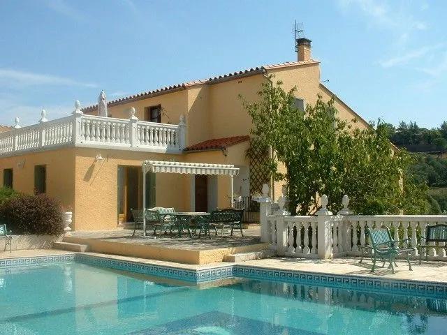 4 Bedrooms Villa rental with Private pool, Hot Tub in France, France. Villa la Cerisaie