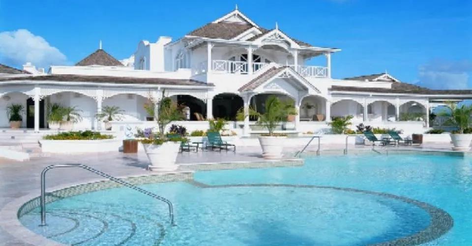 3 Bedrooms Cottage Rental in Saint James, Barbados