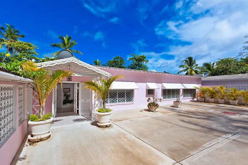 6 Bedrooms Cottage Rental in Barbados, Barbados