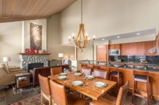 Dining Area 1
