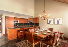 Dining Area 4