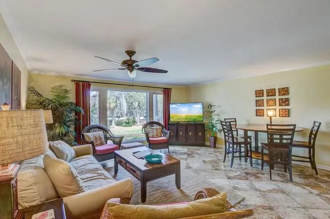 2 Bedrooms Villa Rental in Isle of Palms, South Carolina