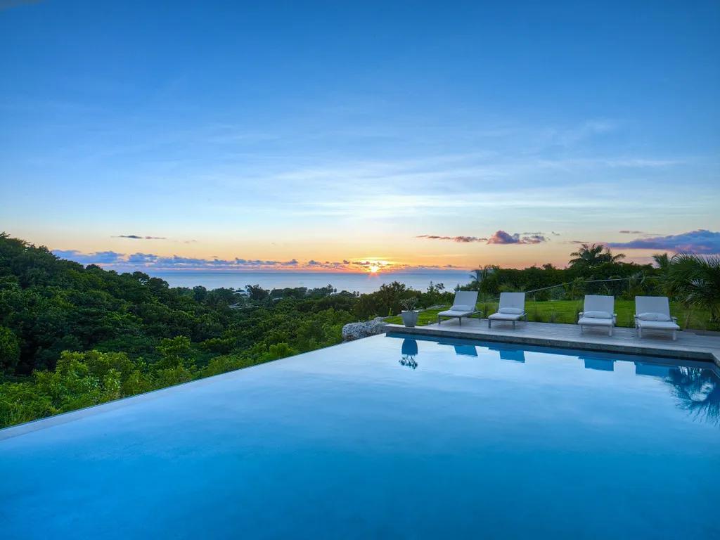 4 Bedrooms Villa Rental in Saint James, Barbados