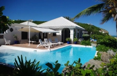 La Mission - 4 Bedrooms - Directly on Bay Rouge