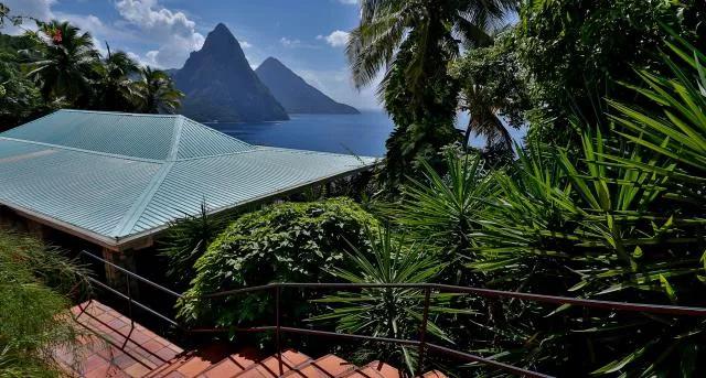 2 Bedrooms Villa Rental in Saint lucia, Caribbean