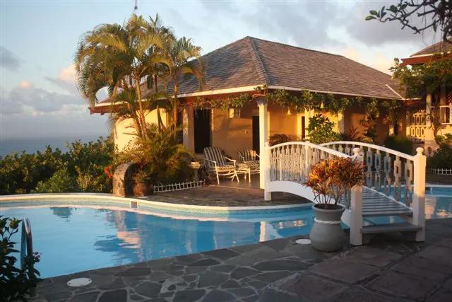 4 Bedrooms Villa Rental in Saint lucia, Caribbean