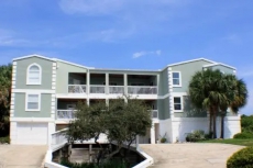 HUGE 11 bedroom Ocean front home with plenty of Parking, Perfect for family reunions, retreats. o...