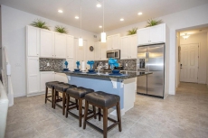 Fully Equipped Kitchen with an Island