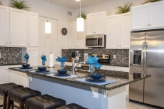 Fully Equipped Kitchen with an Island