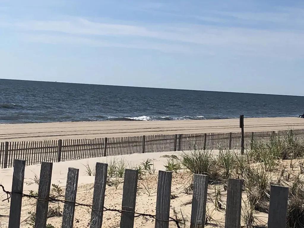 2 Bedrooms Condo Rental in Dewey Beach, Delaware Oceanfront Condo