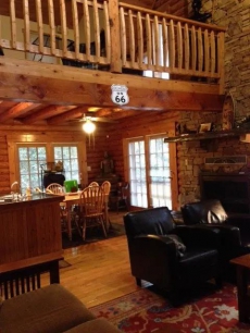 Large Log Home on 3 wooded acres Close to Slopes Seven Springs/HiddenValley