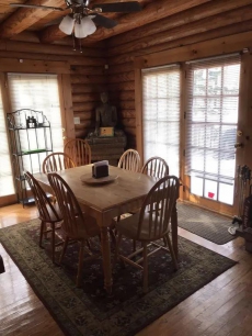 Large Log Home on 3 wooded acres Close to Slopes Seven Springs/HiddenValley