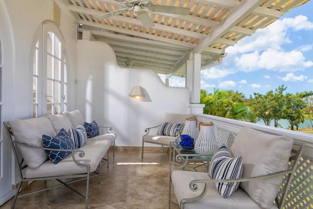 3 Bedrooms Villa Rental in Saint James, Barbados