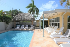 Edens Reef- 5BR/5.5 bath home with pool, tiki huts close to BEACH