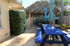 Edens Reef- 5BR/5.5 bath home with pool, tiki huts close to BEACH