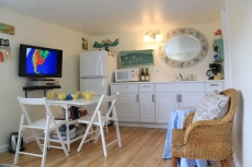 Beautiful Rental in the Heart of Avalon.