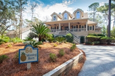 PALMETTO DUNES: LOVELY UPDATED VACATION HOME, 4 BRS + 5TH BR/DEN, 5 FULL BATHS.