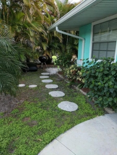 ADORABLE LOW COST PRIVATE 1BR VILLA- 1.5 blocks to BEACH- at GREAT prices!!