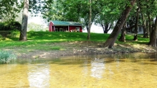 A Southern River Retreat