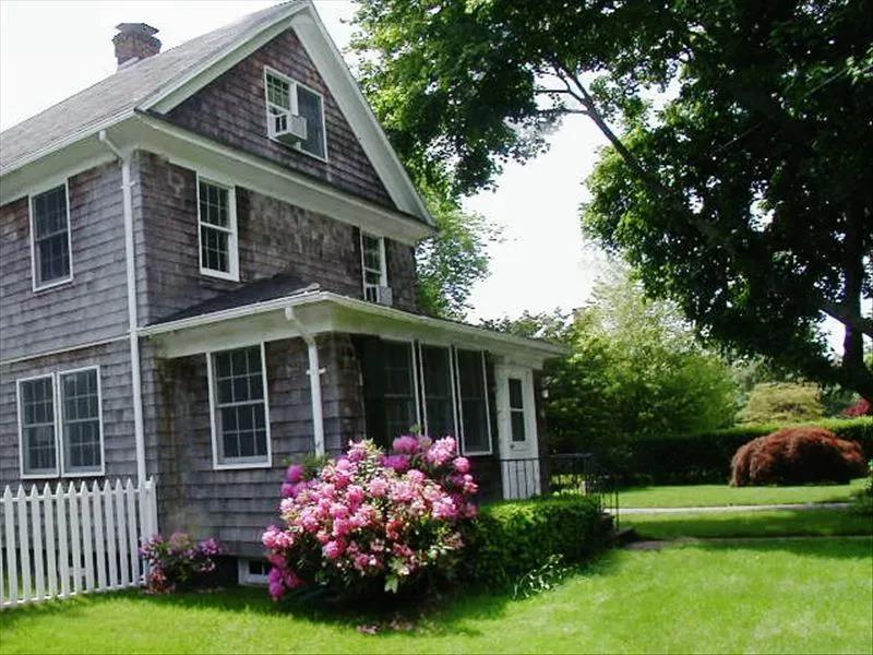 5 Bedrooms House Rental in East Hampton, New York