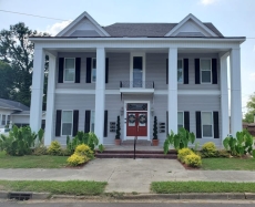 Beautiful Antebellum! F3