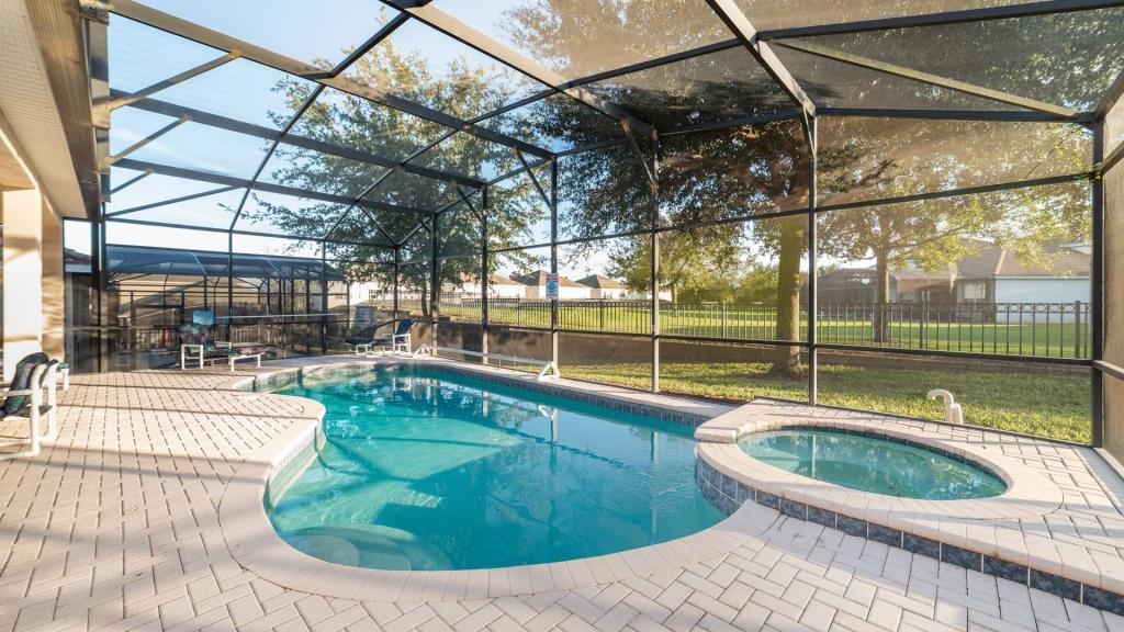 4 Bedrooms House Rental in Orlando, Florida Private Pool Hot Tub