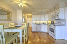 North Wildwood Beach Condo Steps from Jersey Shore