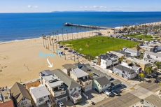 1007 E Balboa 9 · On the Sand! Surf, bike, stroll, dream vacation!9