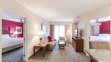 Pool. Free Breakfast. Gym. Near Wrightsville Beach + Perfect for Groups!