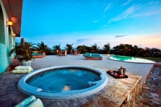 Outdoor Jacuzzi Spa for Six