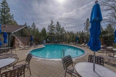 3101 Lake Forest 161 · 2 pools, tennis courts, 5 min walk to the beach!