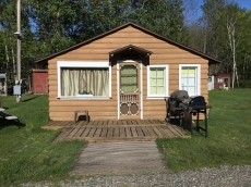 Four 2 bedroom cabins on lake Emily