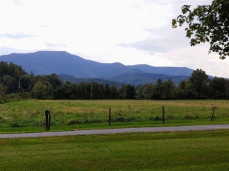 5 BR Mountain View Cottage Rental in Luray, Virginia