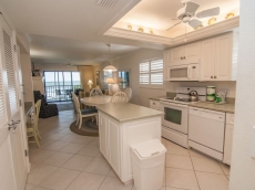 Gulf Front Condo, 25 ft to Beach, Free Bikes