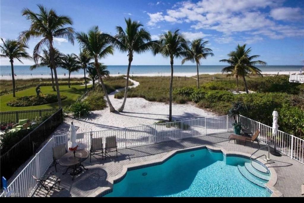 5 Bedrooms House Rental in Fort Myers Beach, Florida