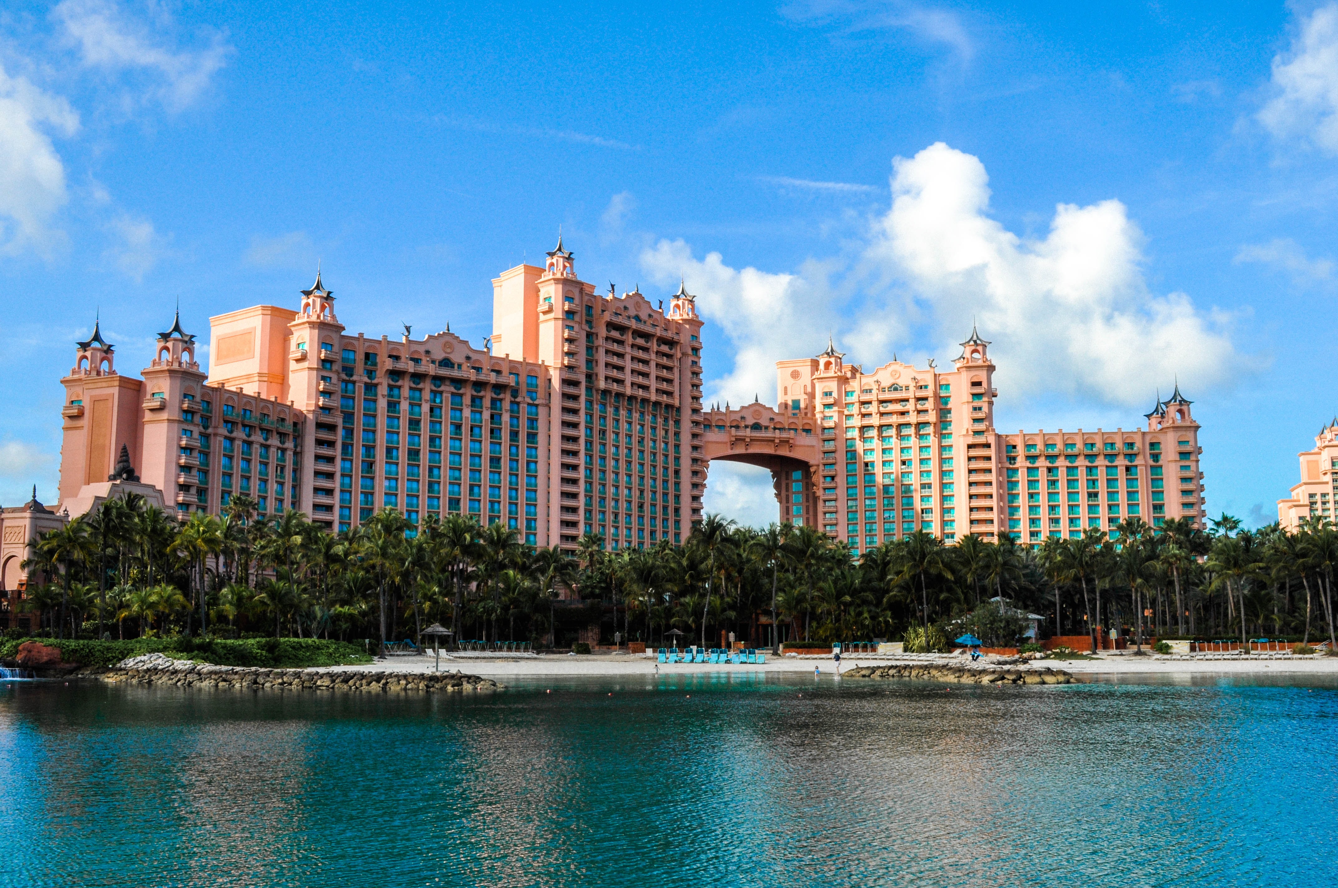 5 Tips for Enjoying Atlantis Paradise Island: Find Home Away